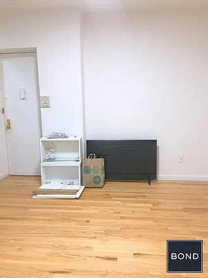 Rented by Bond New York | media 13