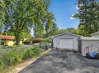 122 Schorie Ave, Joliet, IL 60433