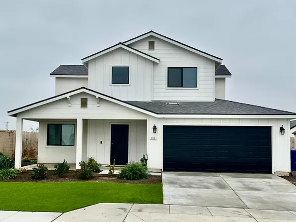 788 Apple St, Dinuba, CA 93618