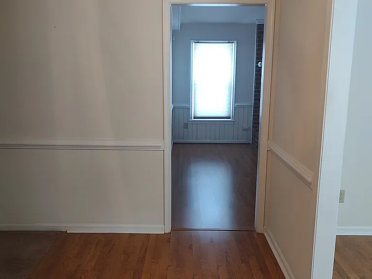 421 Currituck Dr — Photo 3