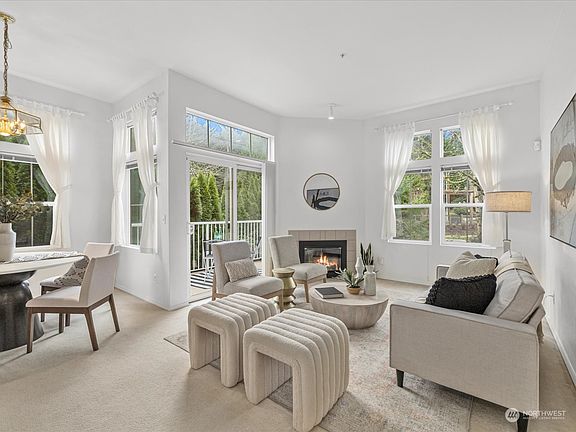 3rd image of 2268 Newport Way NW #1-2