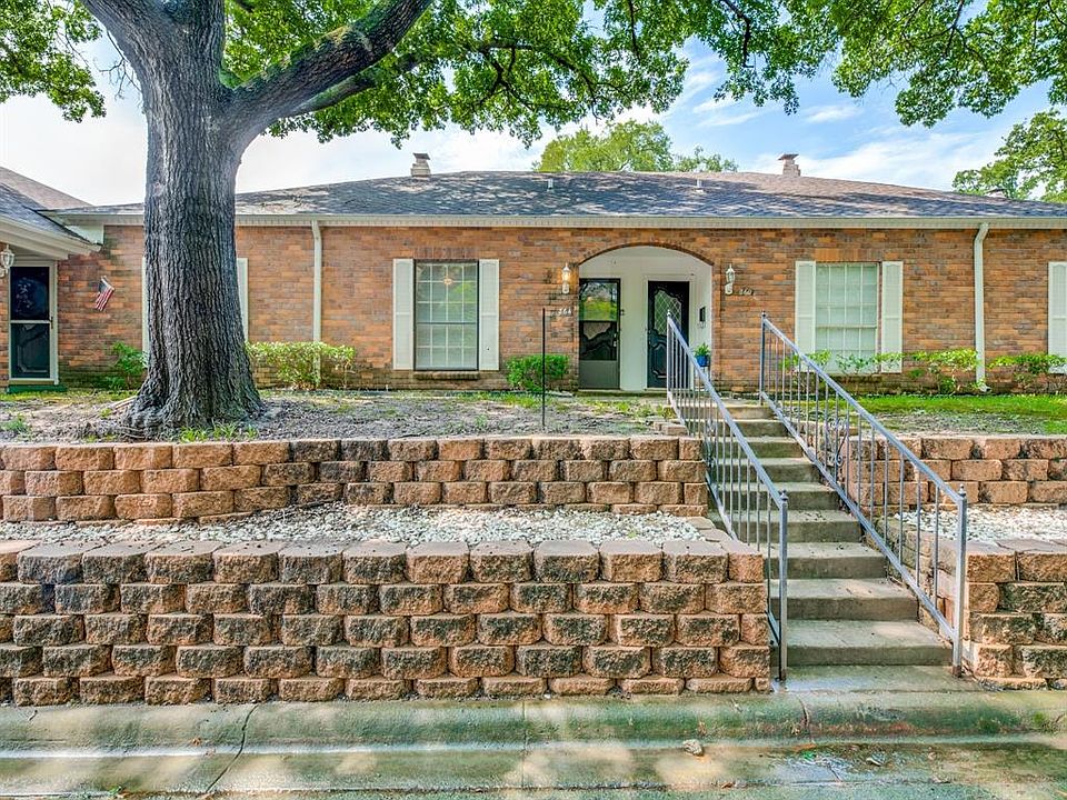 1st image of 864 Chateau Valee Cir