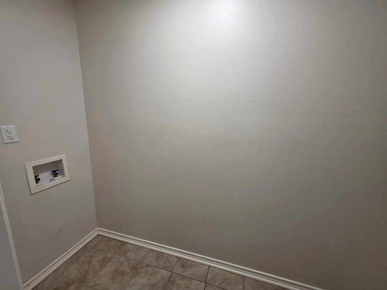 3 bed, 1513 sqft, $2,182 — Photo 4