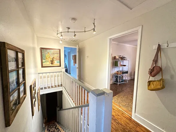 103 Cabarrus Ave APT 2, Mooresville, NC 28115