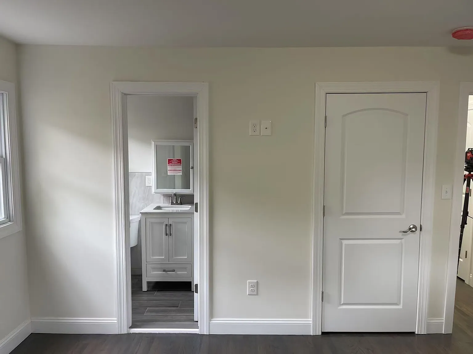 3 bed, 1310 sqft, $3,000 — Photo 3