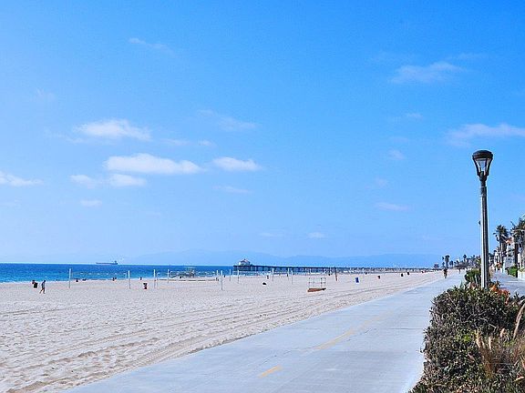 Only a few blocks to the beach