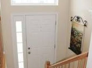 1257 Driftwood Ln, Hampshire, IL 60140