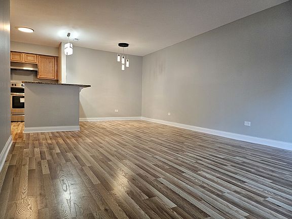 2nd image of 1104 Castilian Ct APT 104