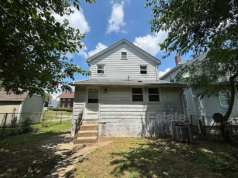 112 Heaton Ave — Photo 4