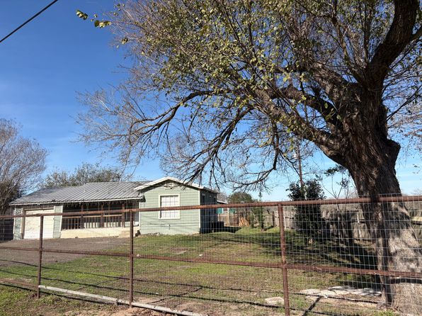 500A Old Goliad Rd