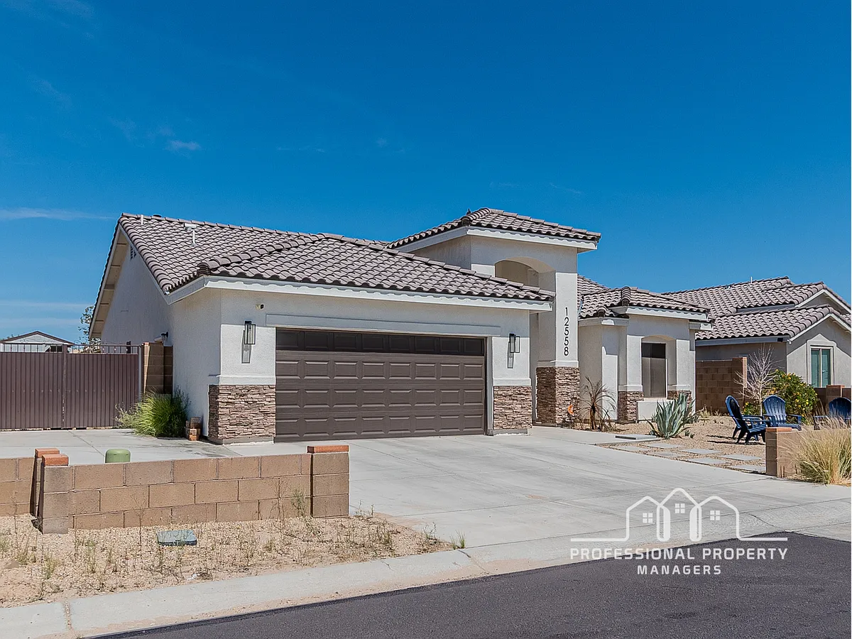 Building Photo - 12558 E 49th Dr