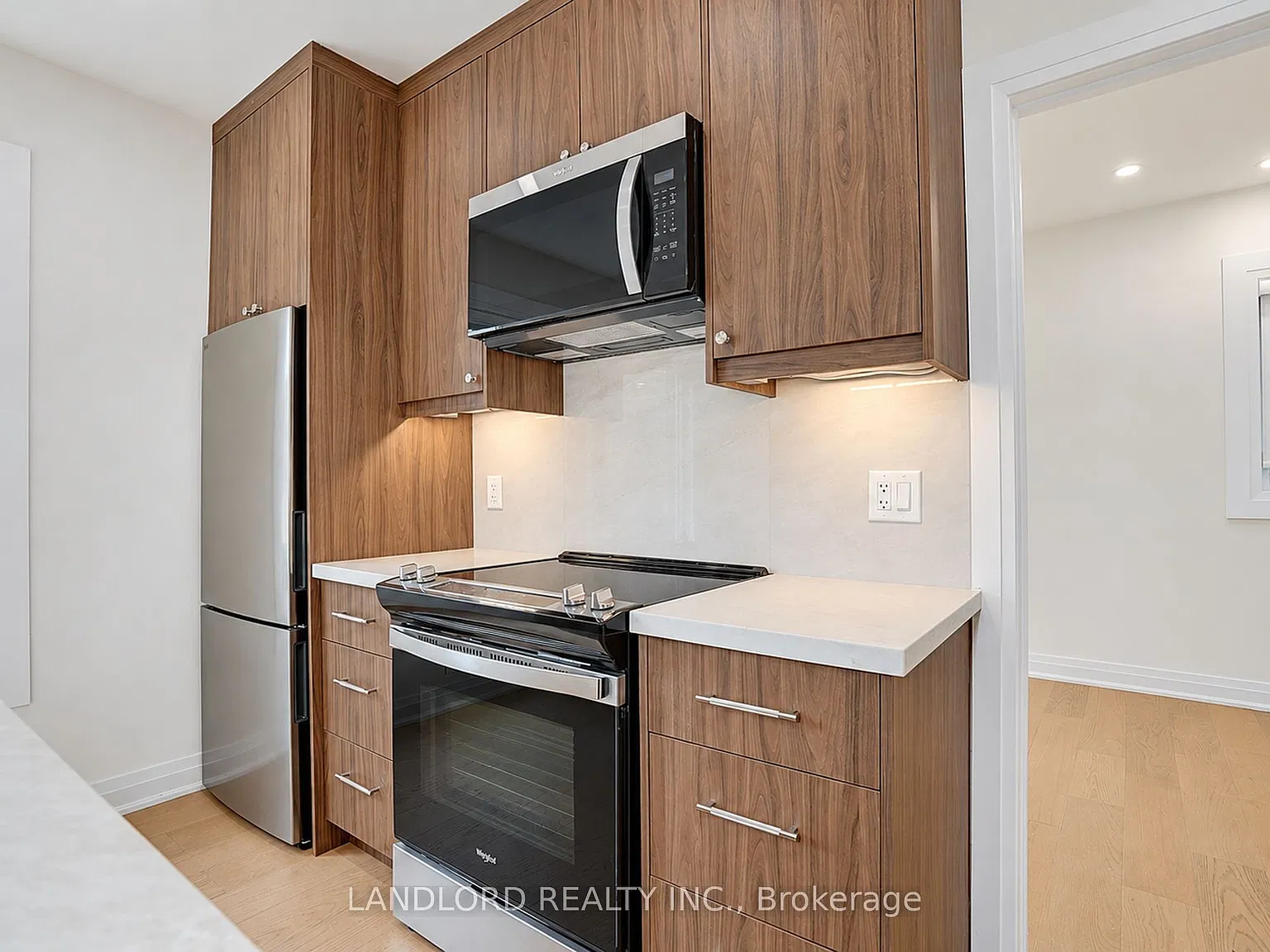 92 Neville Park Blvd — Photo 3