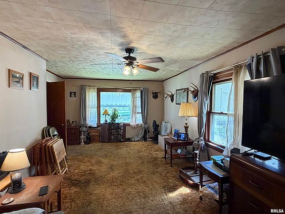 4th image of 209 W Yates Ave