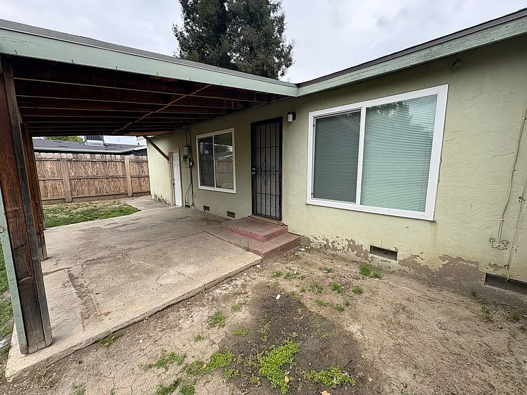 315 W Kaweah Ave — Photo 24