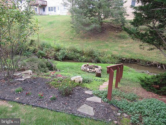 5th image of 132 Jameslee Dr