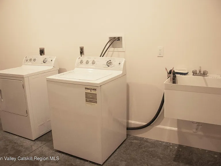 96 Jefferson Hill Rd #2 — Photo 16