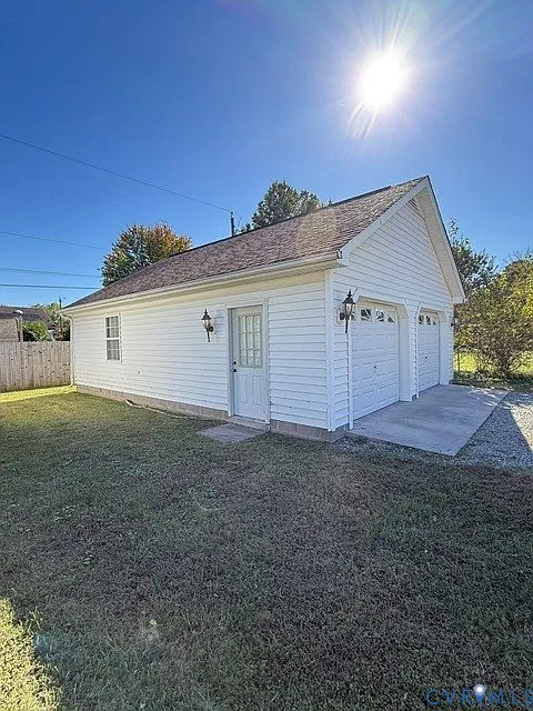3 bed, 2.0 bath, 1631 sqft, $2,495 — Photo 3