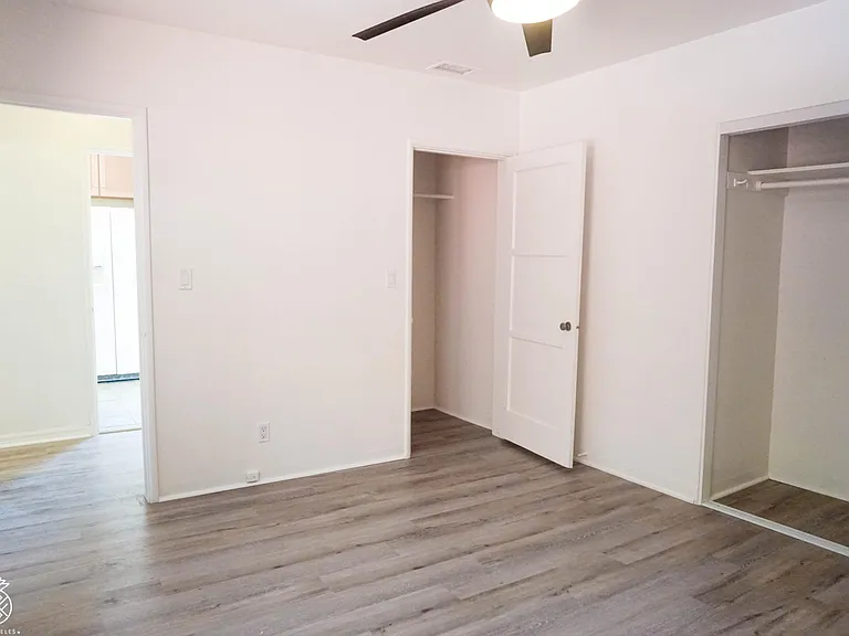 3244 Barham Blvd — Photo 15