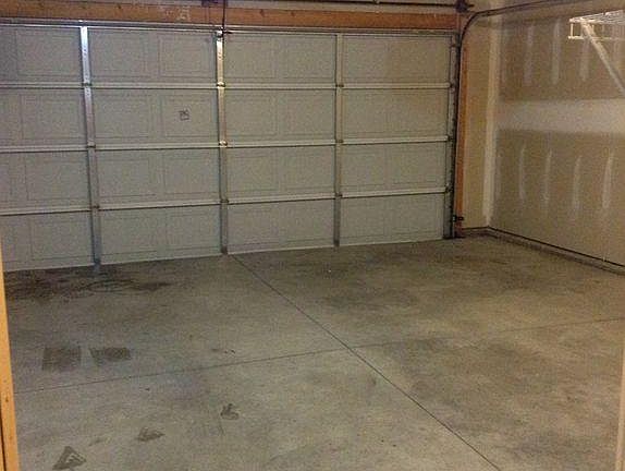 4th image of 1710 Clover Dr