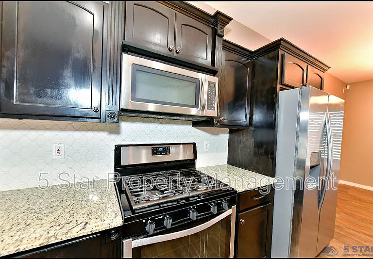3741 Loma Adriana Dr — Photo 16