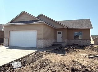 8961 E Joshua St, Wichita, KS 67226