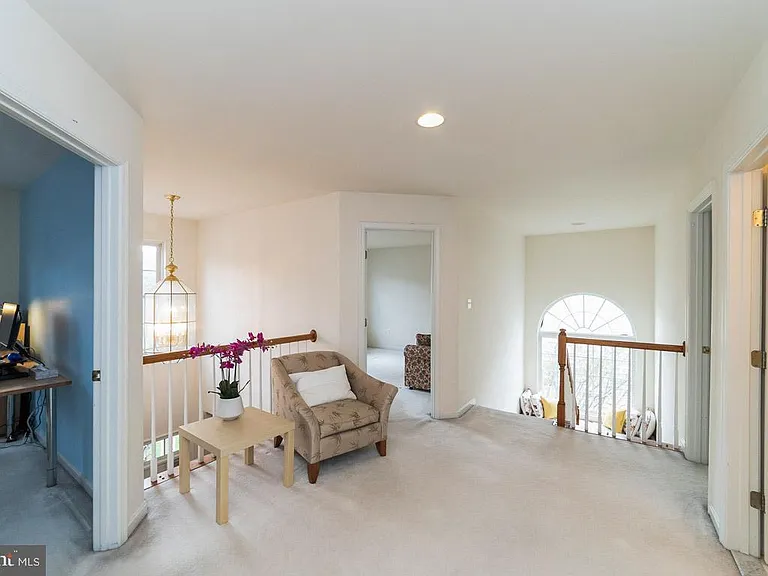 2944 Edgelea Rd — Photo 30