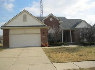 30257 Olmstead Rd, Flat Rock, MI 48134