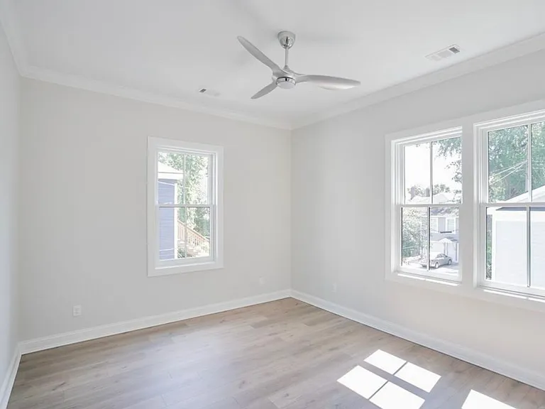 1718 Barnard St #1718 — Photo 40