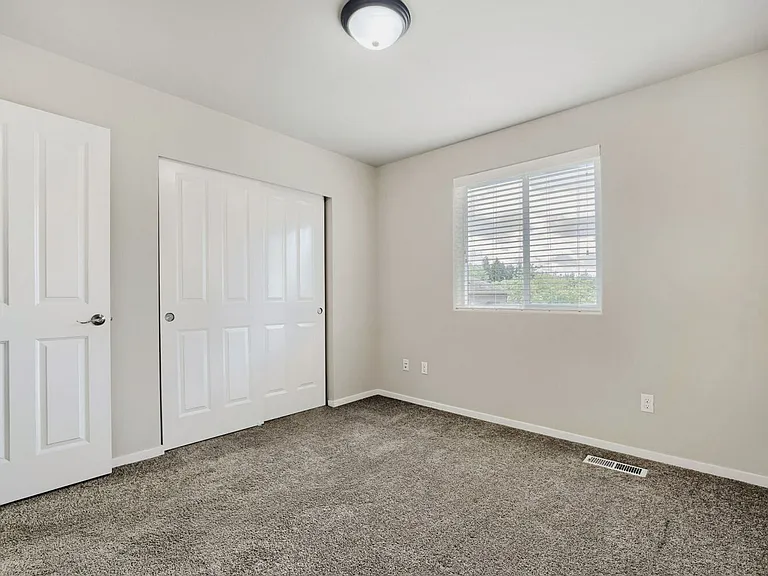 612 169th St SW — Photo 9