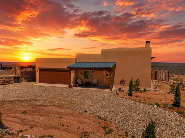 6 Calle Sabrosa, Ranchos de Taos, NM 87557