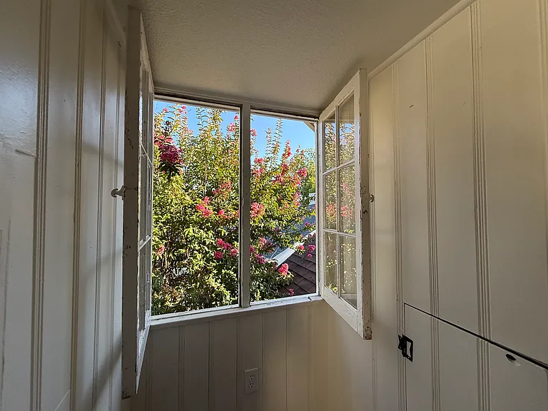 744 N Vine Ave #2 — Photo 7