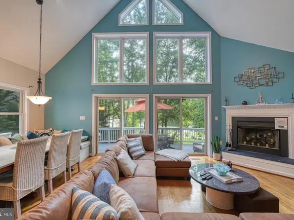 68 Emma Jane Ln, Bumpass, VA 23024