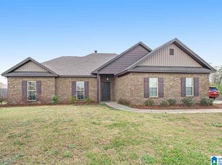 53 Sunny Brook Ln, Deatsville, AL 36022