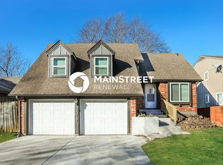 2817 NW 5th St, Blue Springs, MO 64014