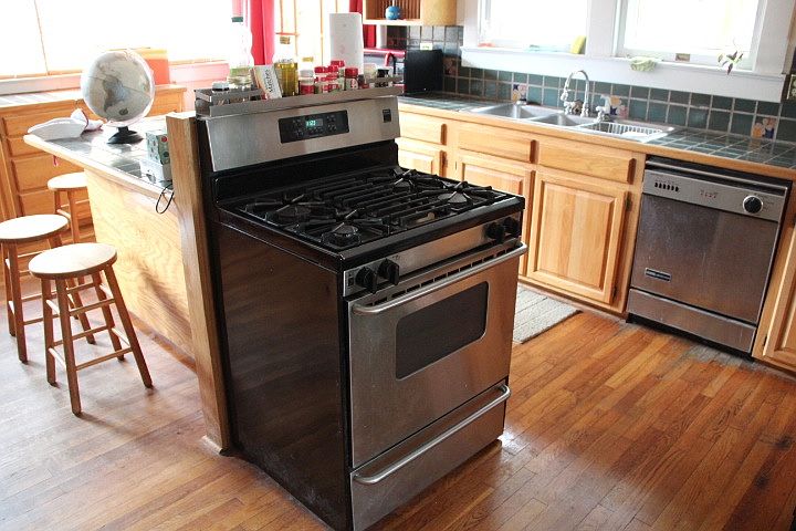 1st image of 606 Mayflower Dr