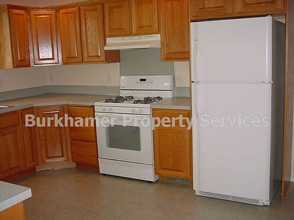 3rd image of 505 N River St
