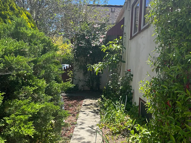 631 Water St — Photo 12
