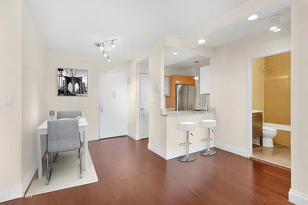 Rented by Corcoran | media 14