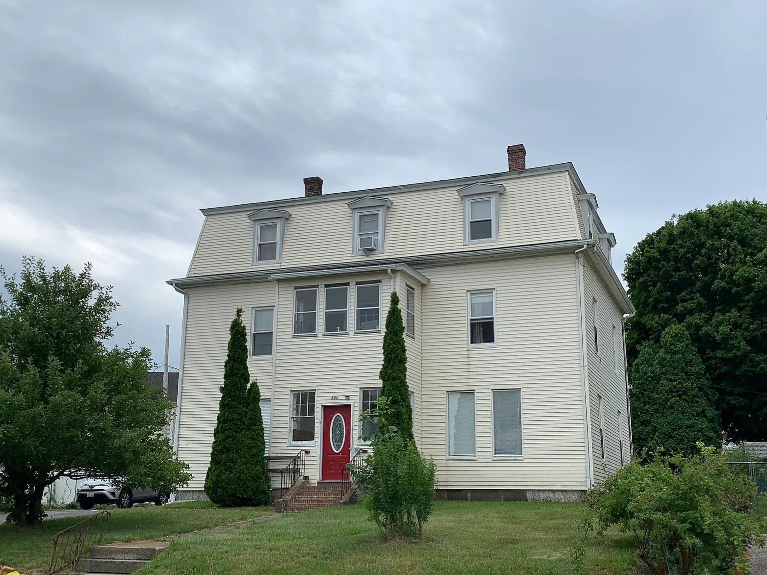 3 bed, 1.5 bath, 1500 sqft, $2,300 — Photo 1