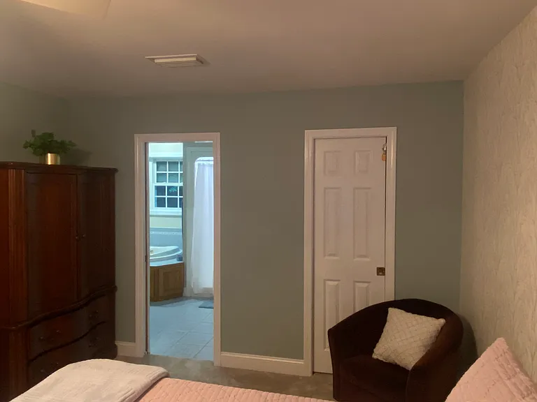 Full Bath off Master Bedroom