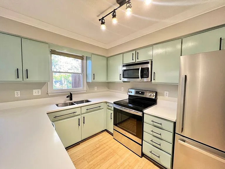 5604 Hamstead Xing — Photo 7