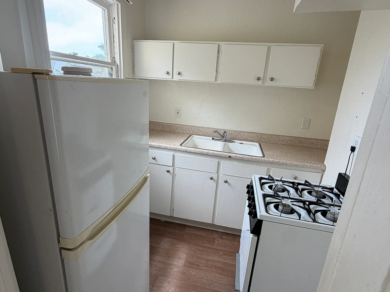 Studio, 425 sqft, $1,495 — Photo 3