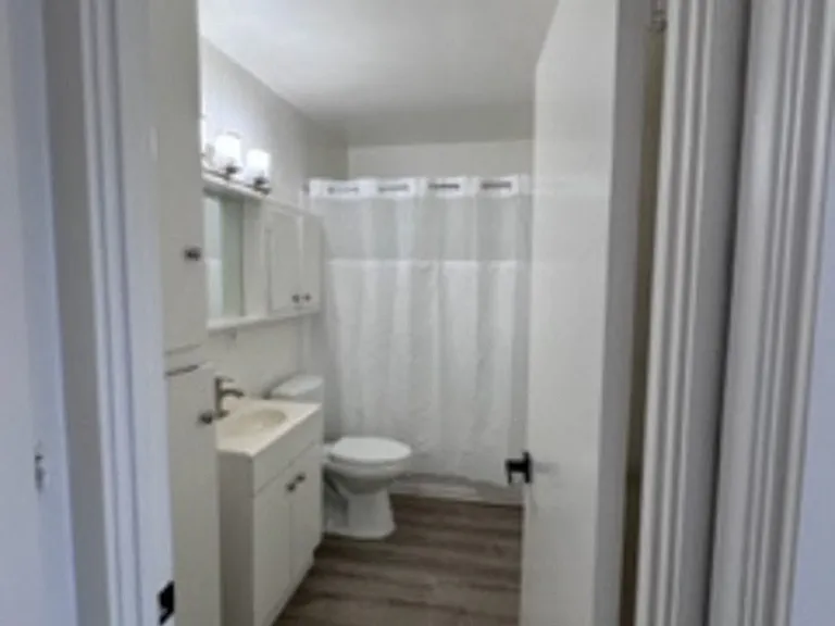 Prada Pointe Apartments — Photo 21
