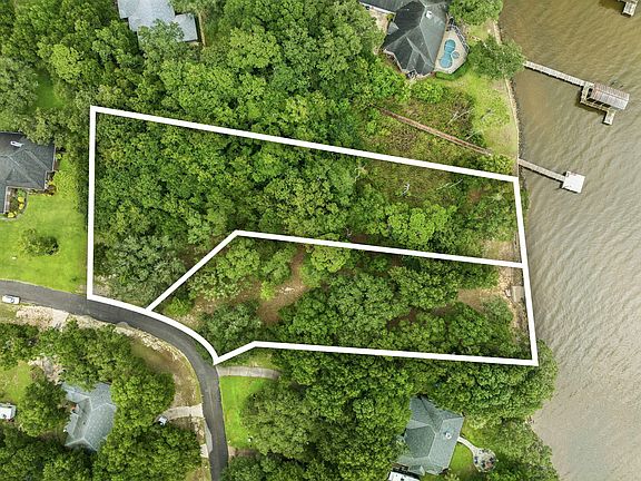 5th image of 9 & 10 Cedar Beach Cv