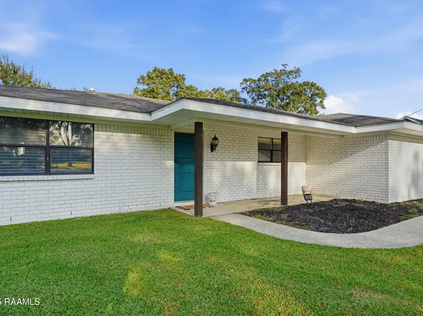 209 Sandager Ave, Jeanerette, LA 70544