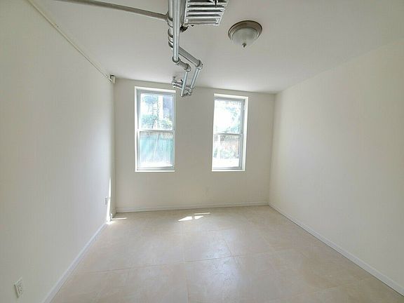 4th image of 21-41 32nd St #1