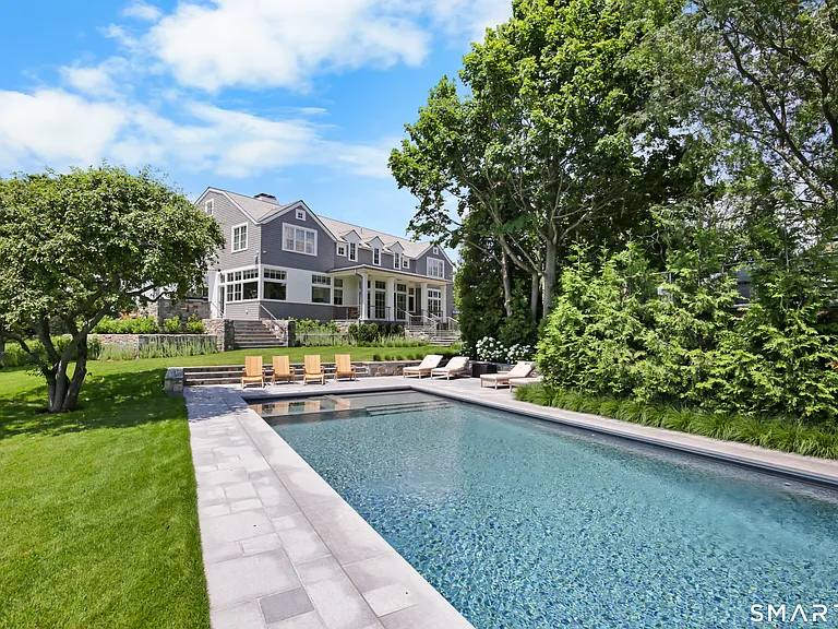 30 Edgewater Hillside — Photo 4