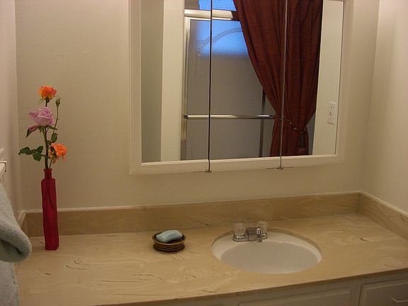 5th image of 225 Avery Ln APT 6