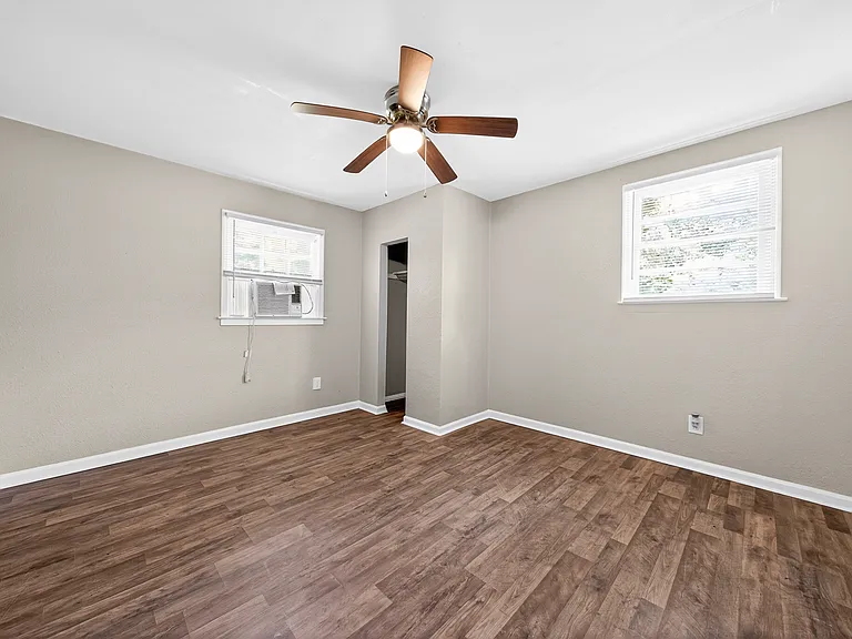 2848 Blan St — Photo 23