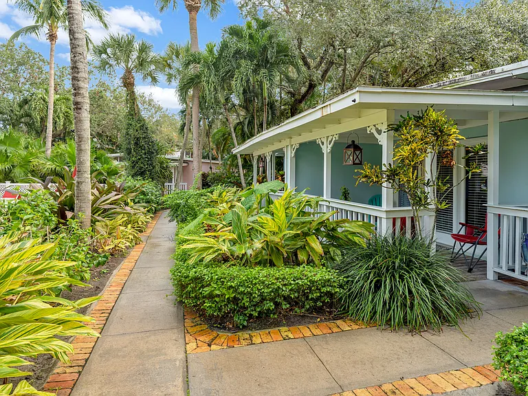 720 Lantana Ln #C — Photo 39